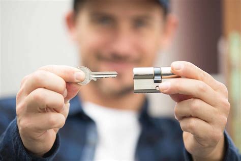 locksmiths near here|3 Best Locksmiths in Frankfurt